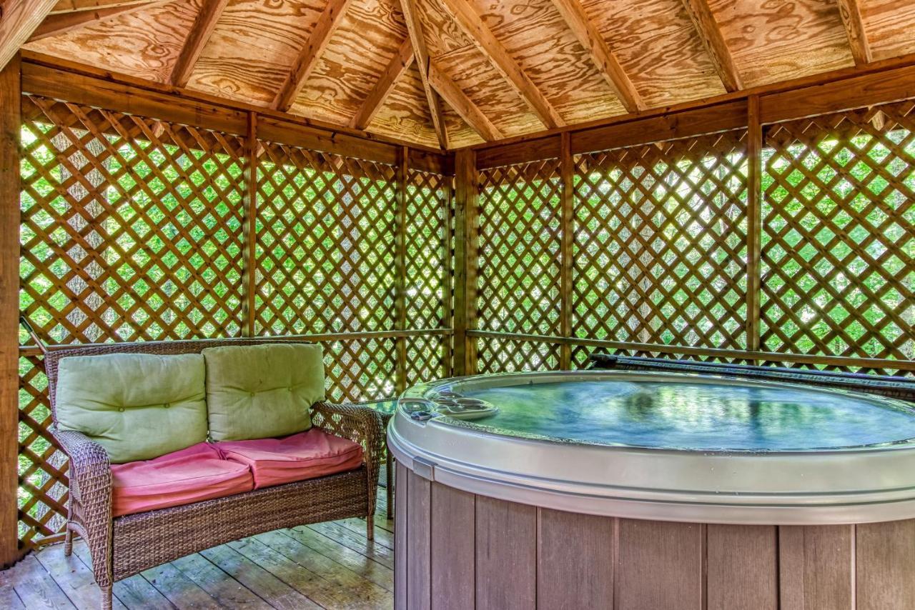 Very Private, Real Log Cabin With Hot Tub! 세비어빌 외부 사진