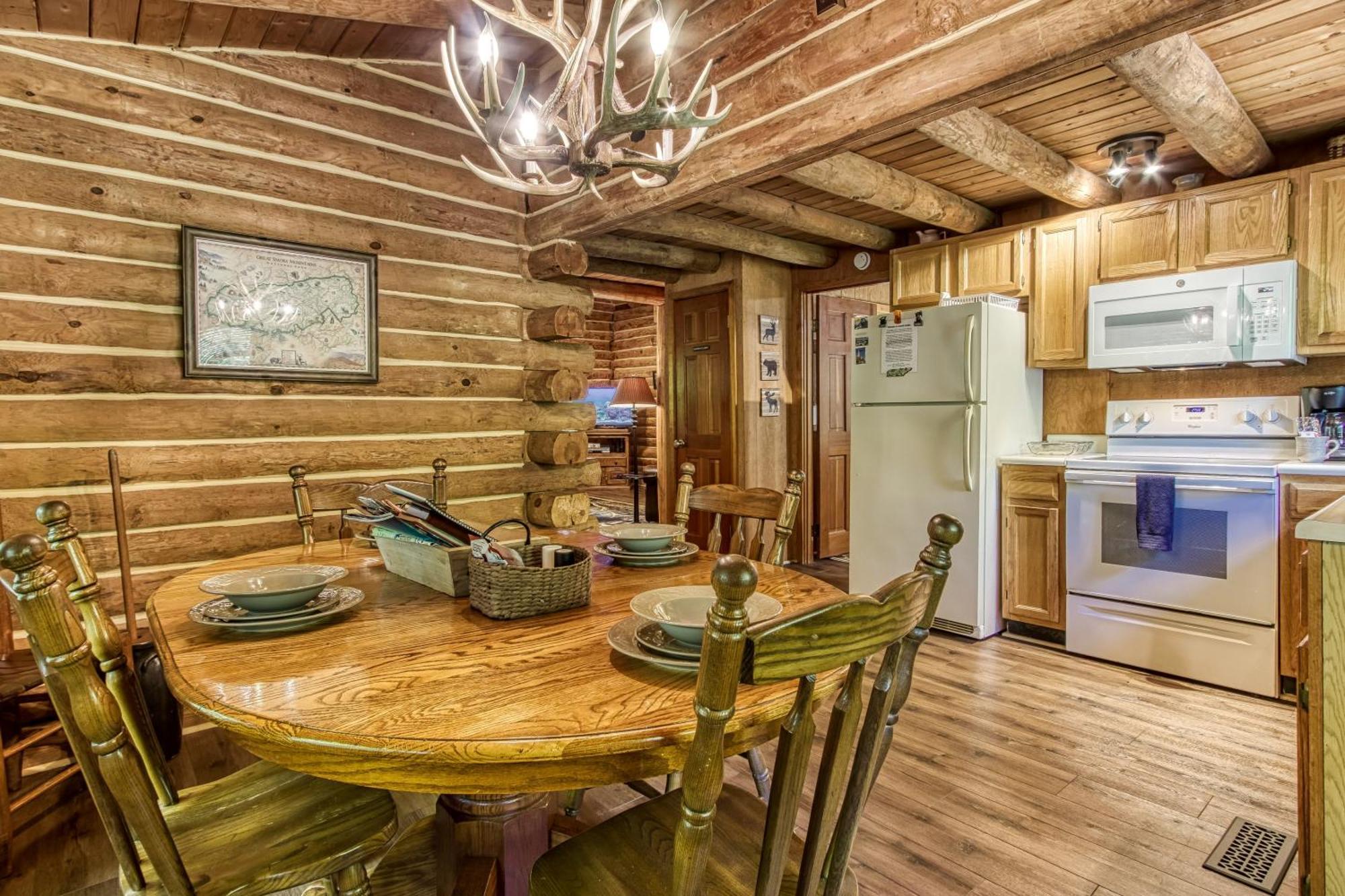 Very Private, Real Log Cabin With Hot Tub! 세비어빌 외부 사진