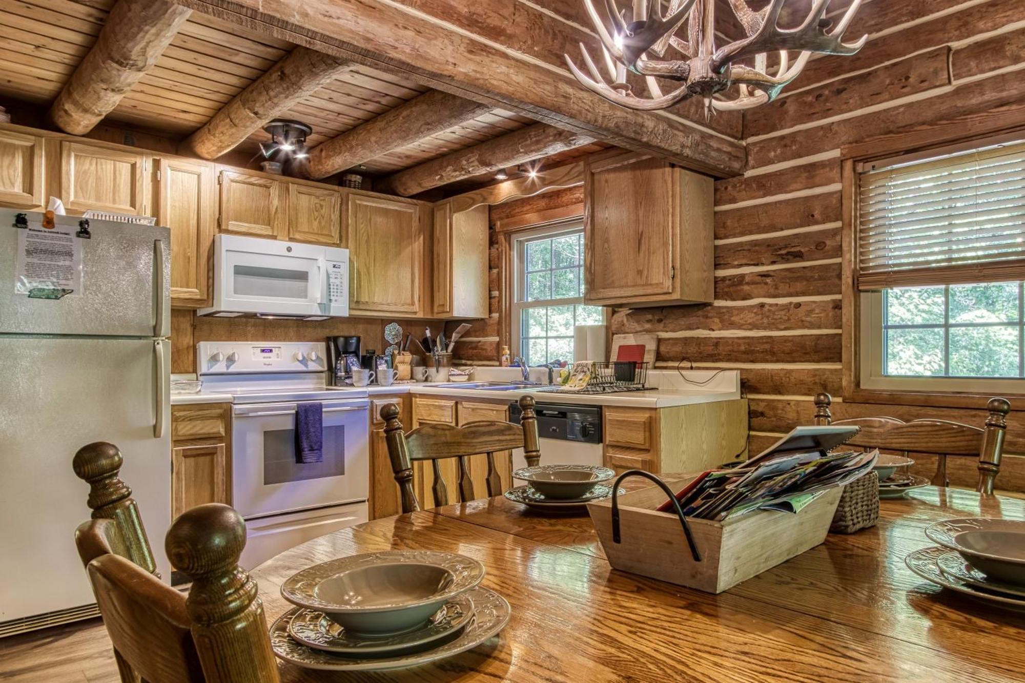 Very Private, Real Log Cabin With Hot Tub! 세비어빌 외부 사진