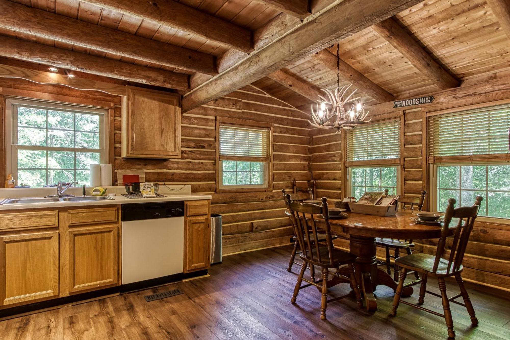 Very Private, Real Log Cabin With Hot Tub! 세비어빌 외부 사진