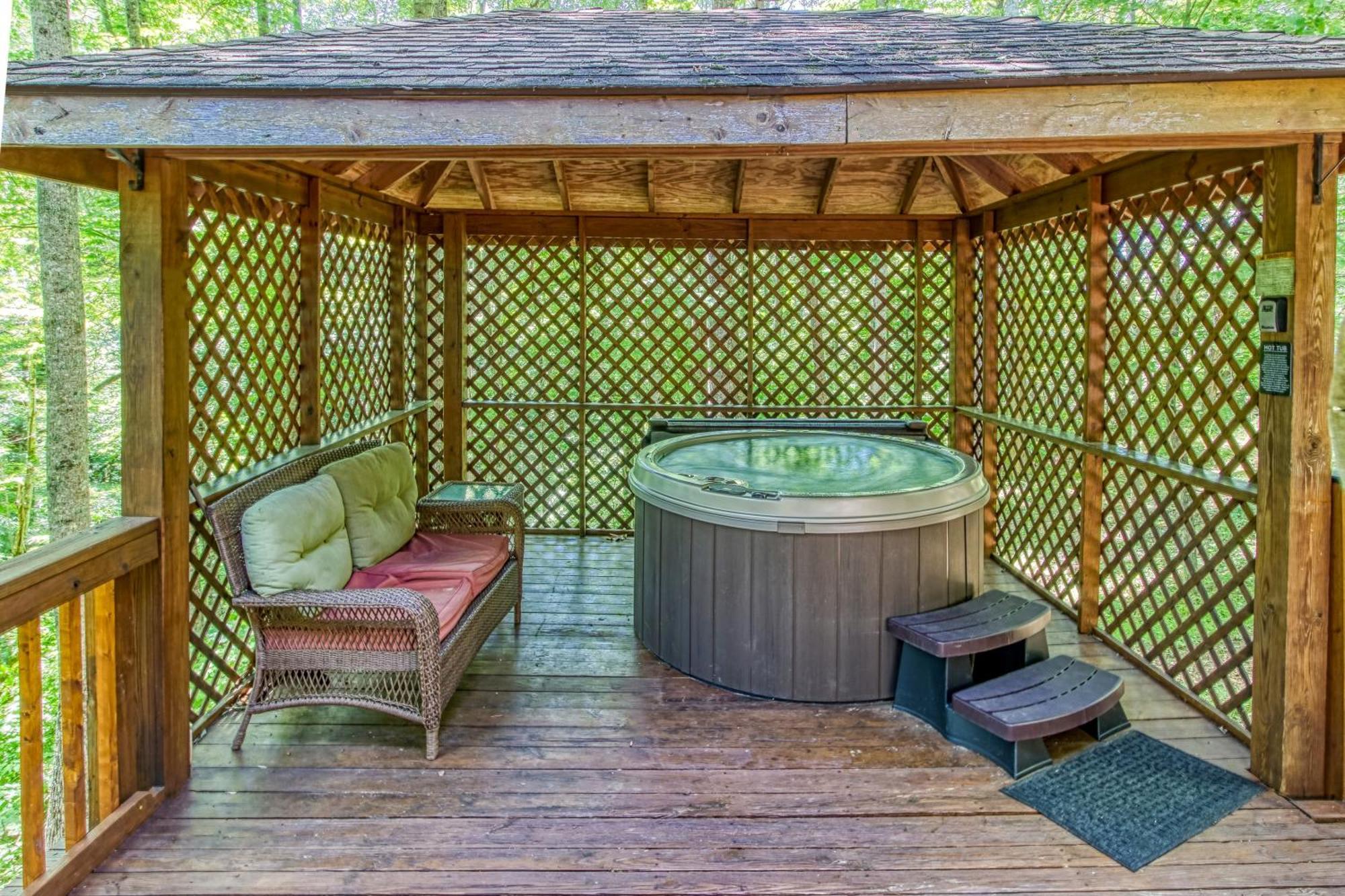 Very Private, Real Log Cabin With Hot Tub! 세비어빌 외부 사진